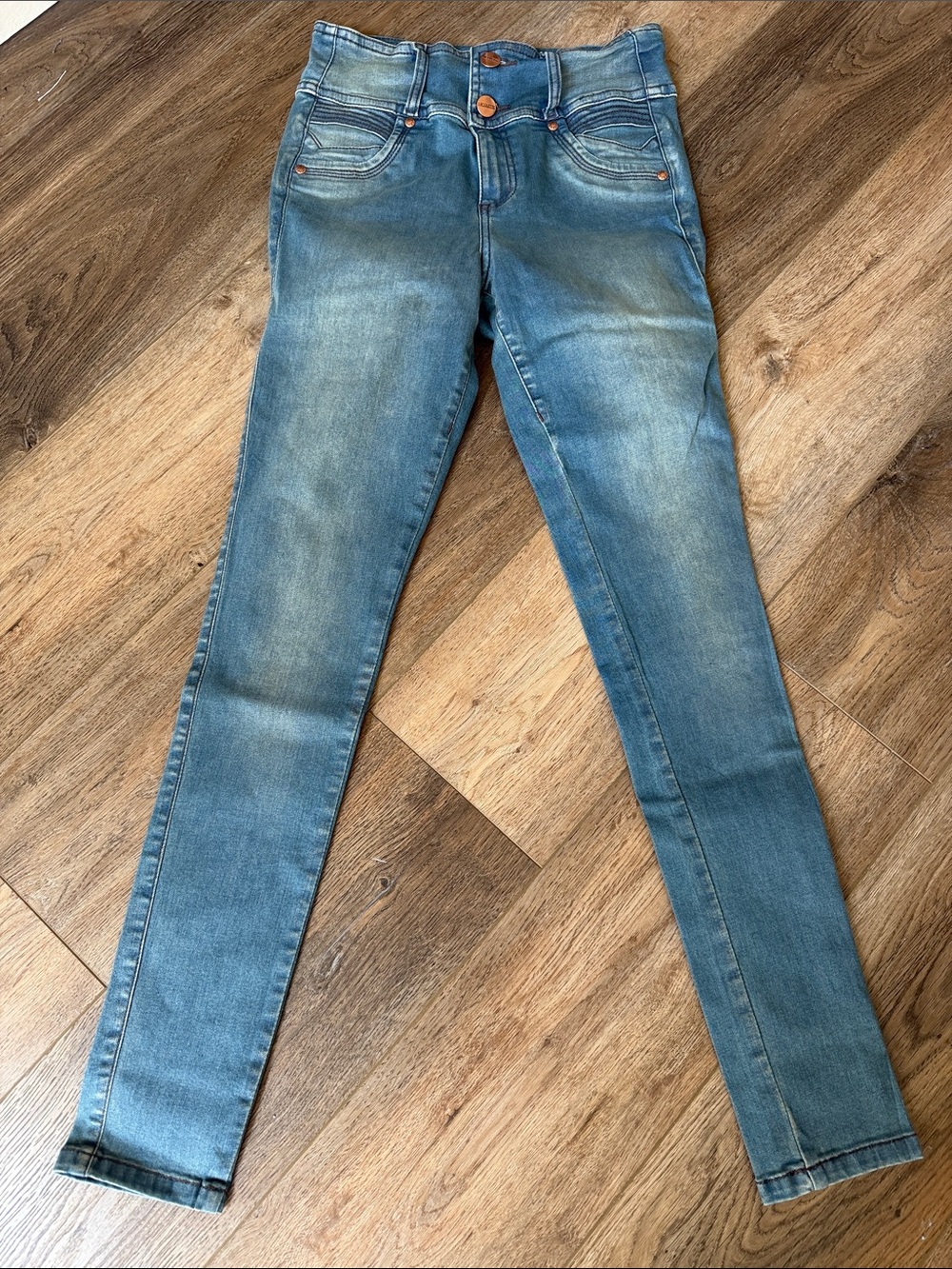 High-Rise Skinny Jeans in Medium Blue Wash
